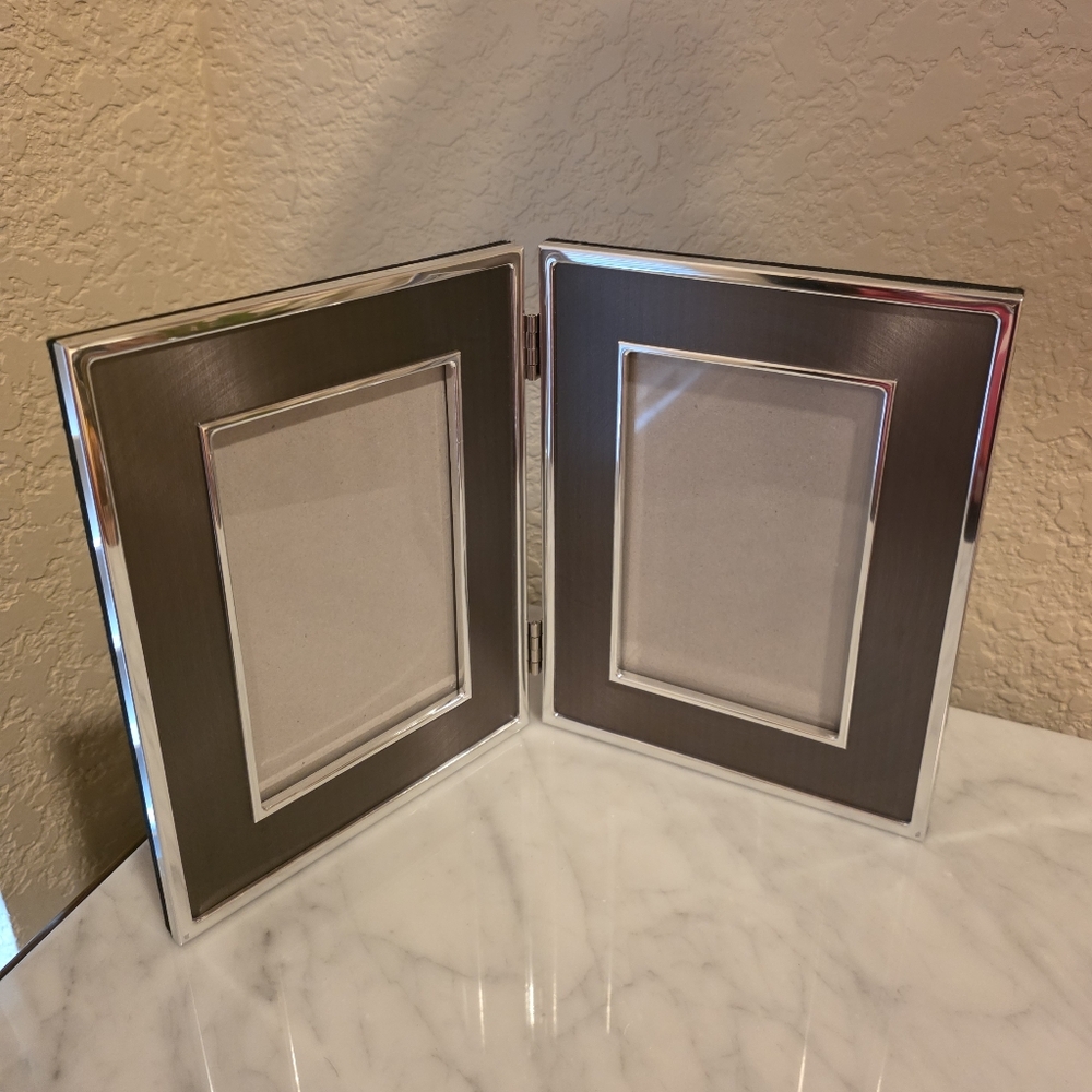 Brushed Stainless Steel Bifold Frame For 4 × 6 Photos